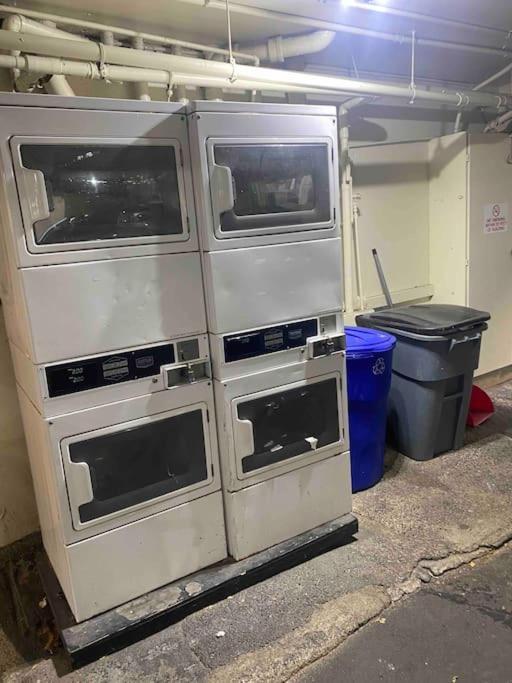 Seashore Waikiki Studio 1 Block From A Beach No Resort Fees هونولولو المظهر الخارجي الصورة