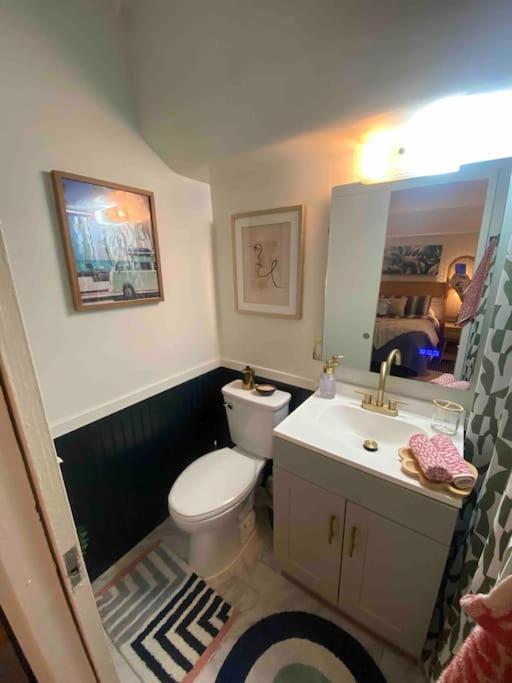 Seashore Waikiki Studio 1 Block From A Beach No Resort Fees هونولولو المظهر الخارجي الصورة